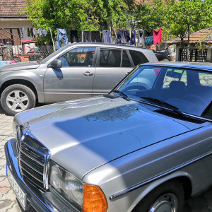 Mercedes W123. 230E 1980god